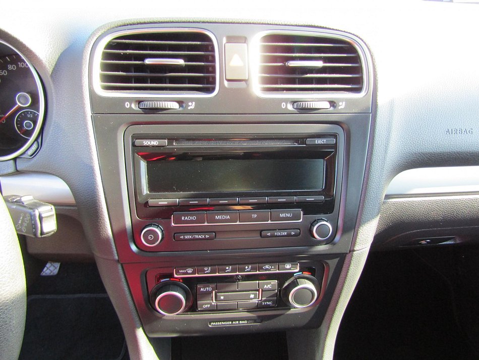 Volkswagen Golf 1.6 TDi 