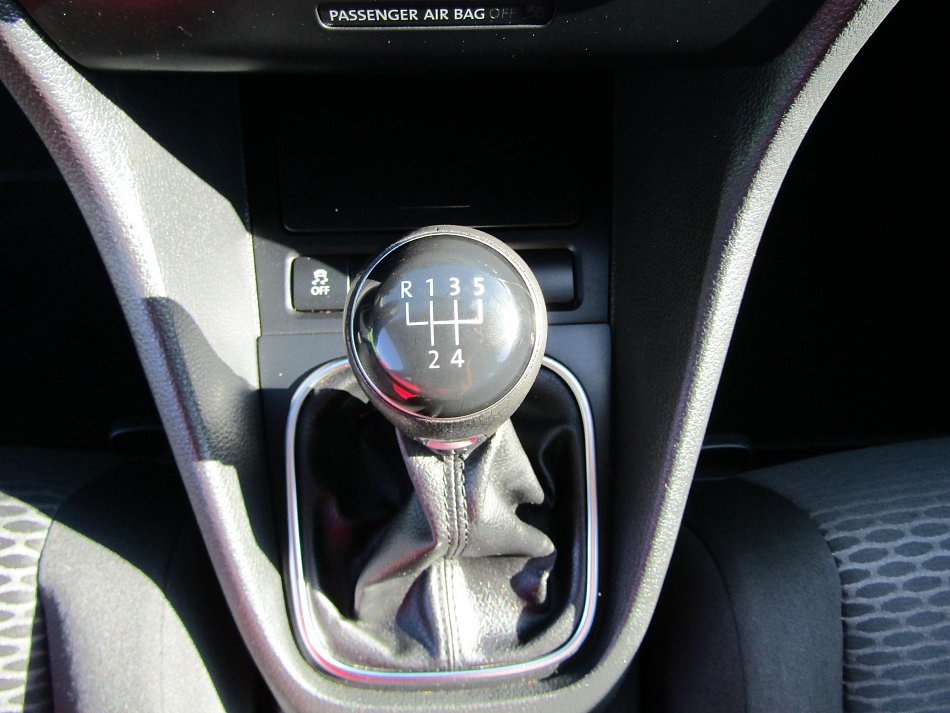 Volkswagen Golf 1.6 TDi 