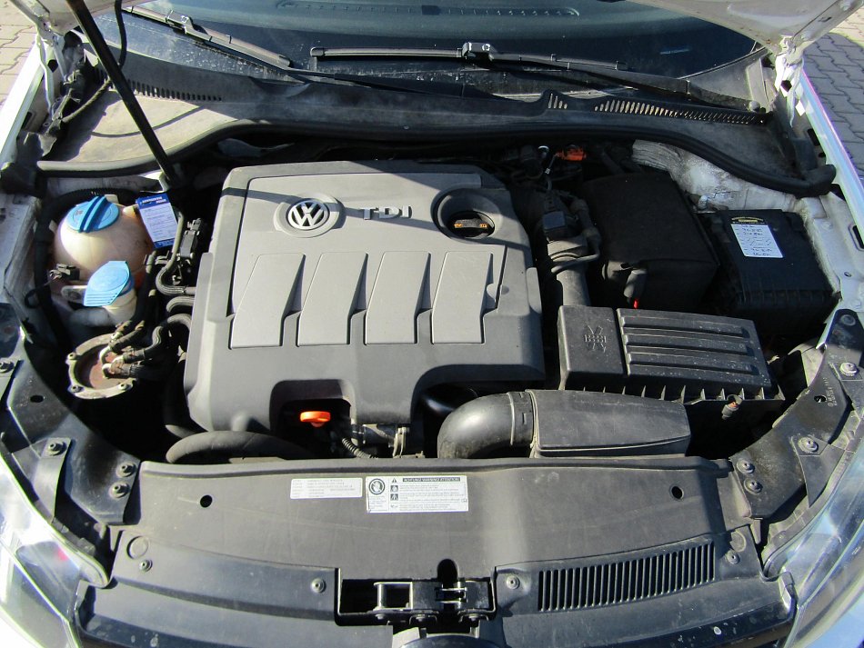 Volkswagen Golf 1.6 TDi 