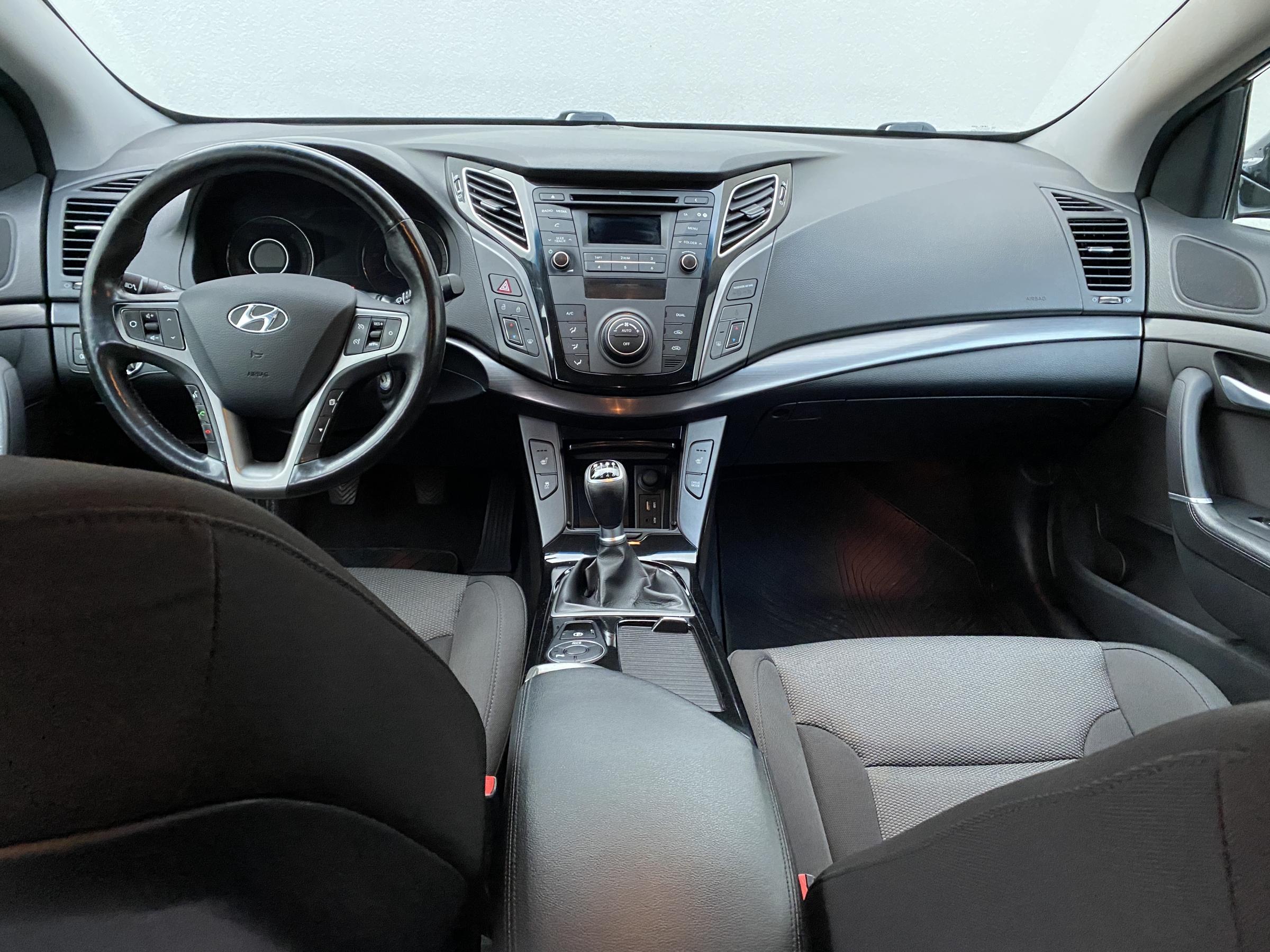 Hyundai i40, 2016 - pohled č. 8