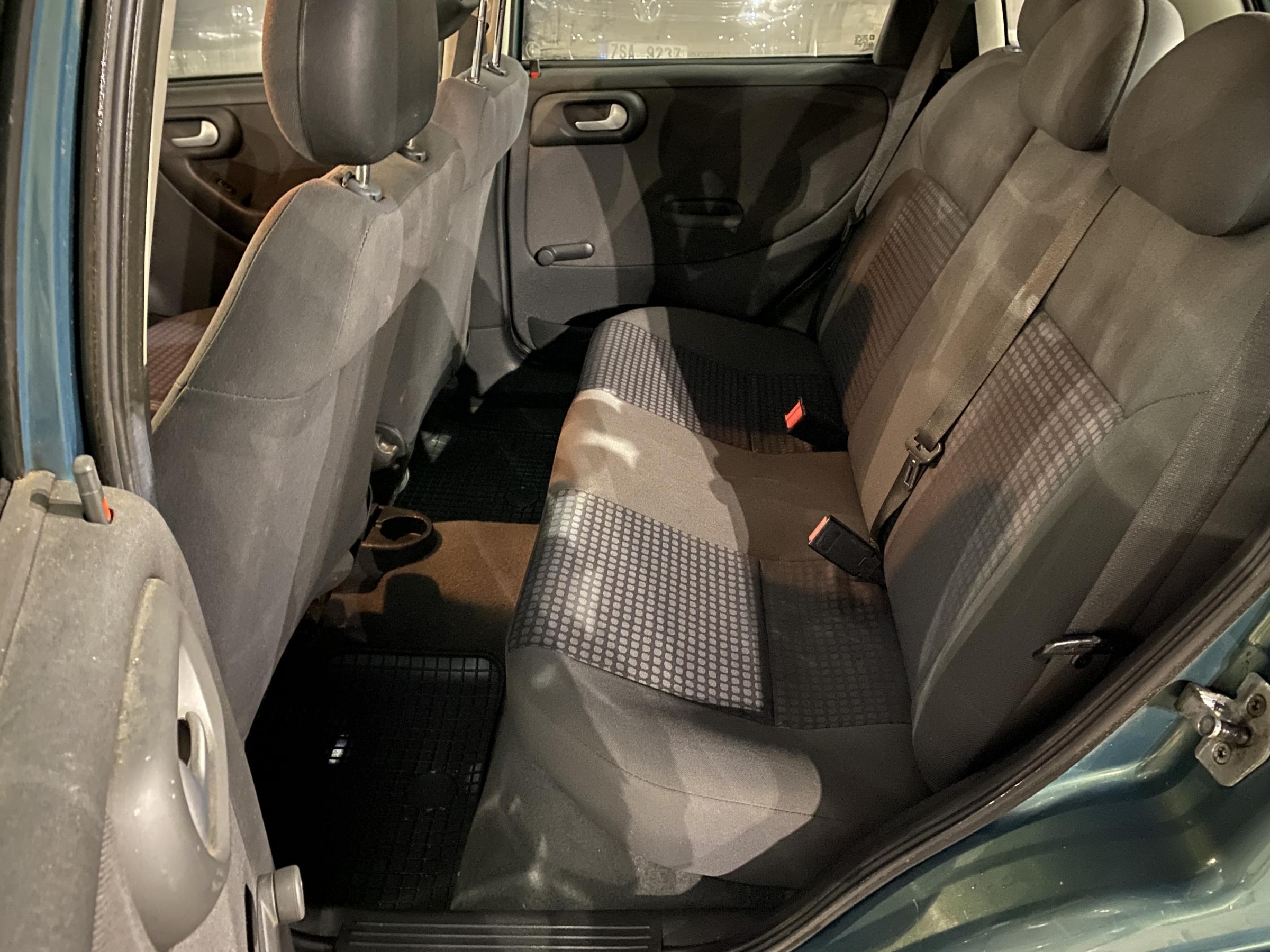 Opel Corsa, 2003 - pohled č. 10