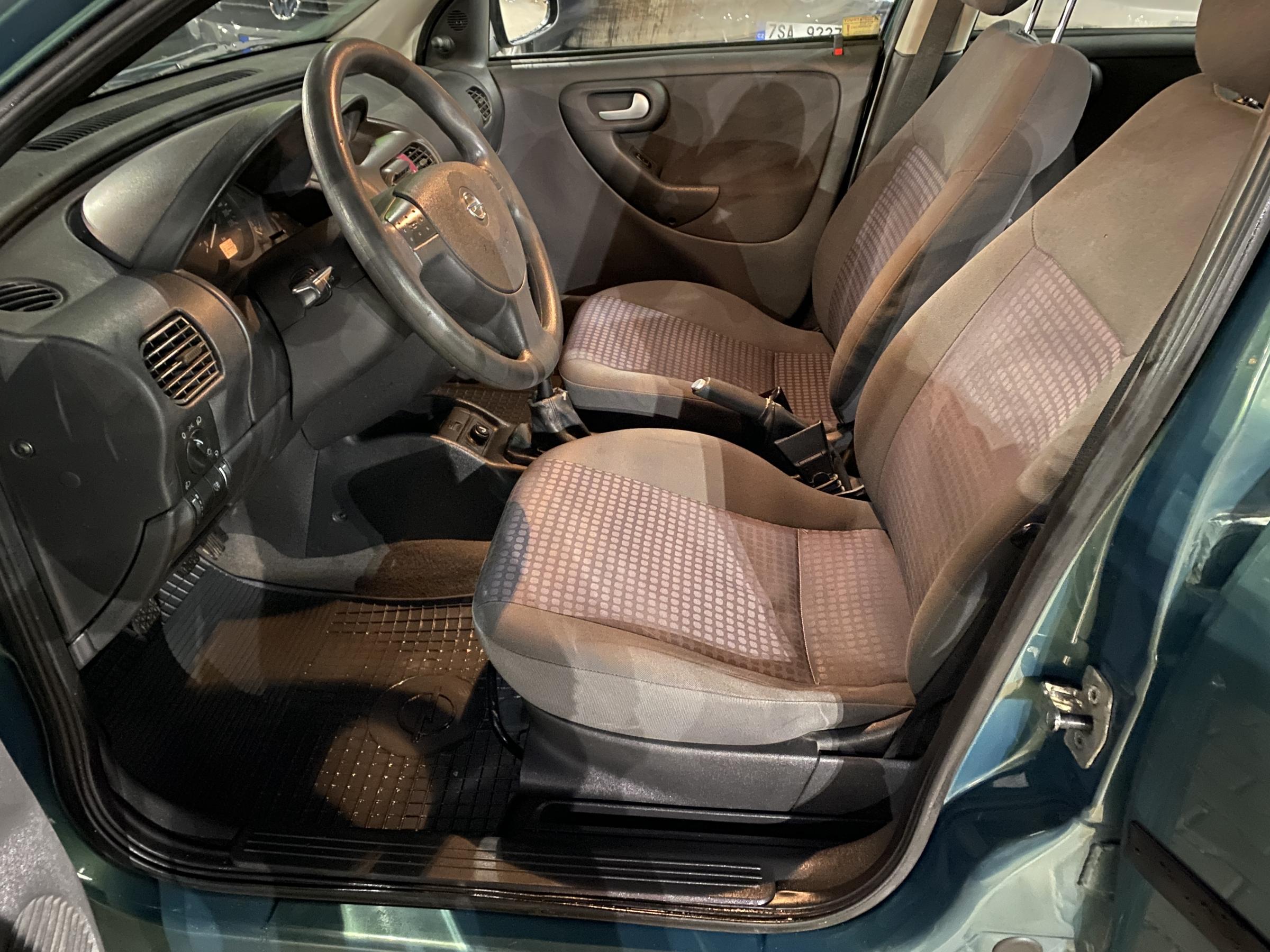 Opel Corsa, 2003 - pohled č. 9