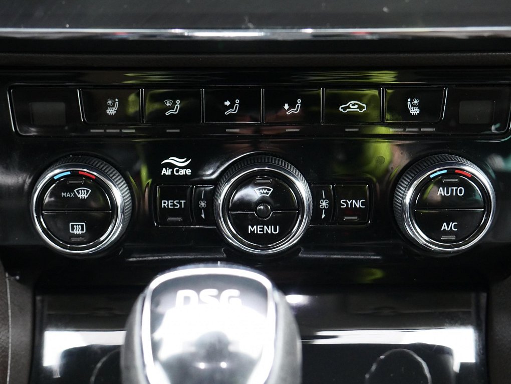 Škoda Superb III 2.0 TDi L&K