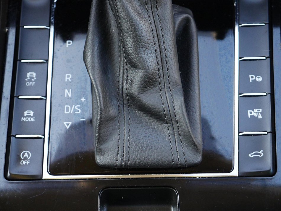 Škoda Superb III 2.0 TDi L&K