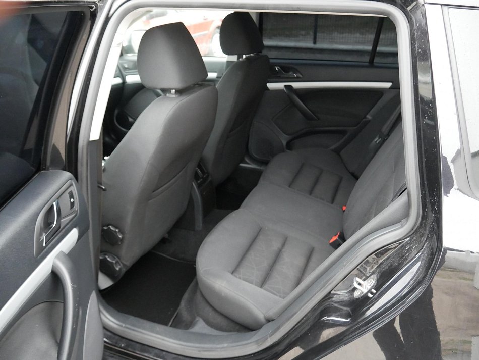 Škoda Octavia II 1.6 TDi Family