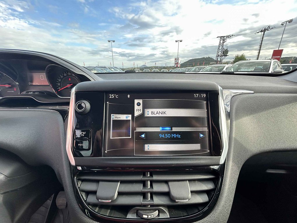Peugeot 208 1.2 i Active