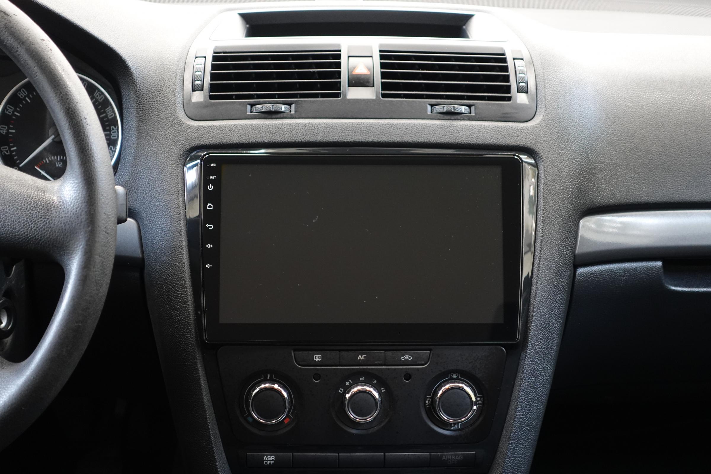 Škoda Octavia II, 2012 - pohled č. 13