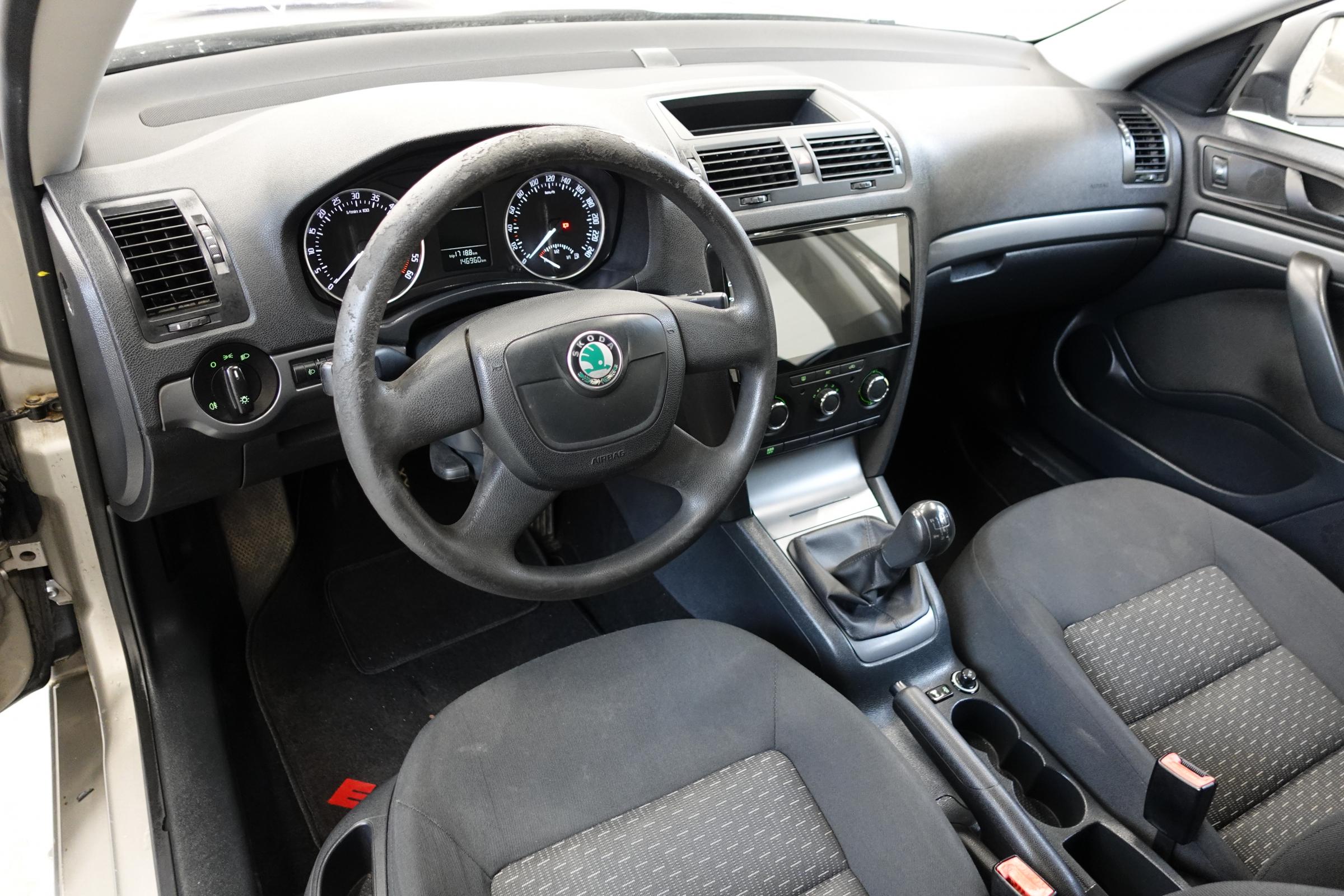 Škoda Octavia II, 2012 - pohled č. 19