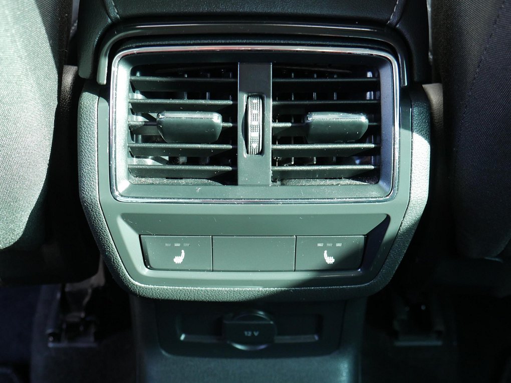 Škoda Karoq 1.6 TDi Soleil