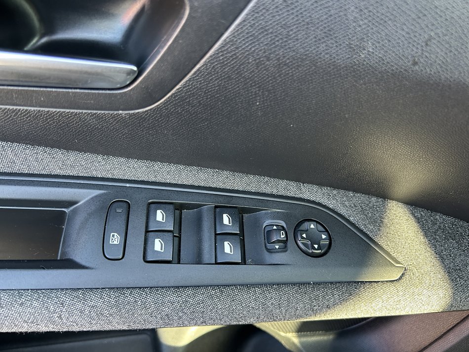 Peugeot 3008 1.6 HDi 