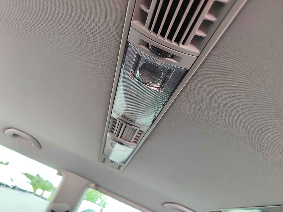 Volkswagen Caravelle 2.5TDi  8míst