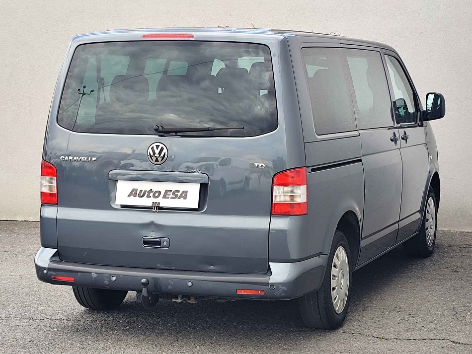 Volkswagen Caravelle 2.5TDi  8míst