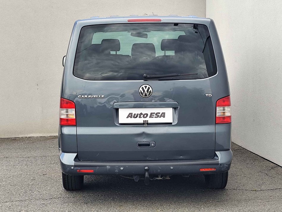 Volkswagen Caravelle 2.5TDi  8míst