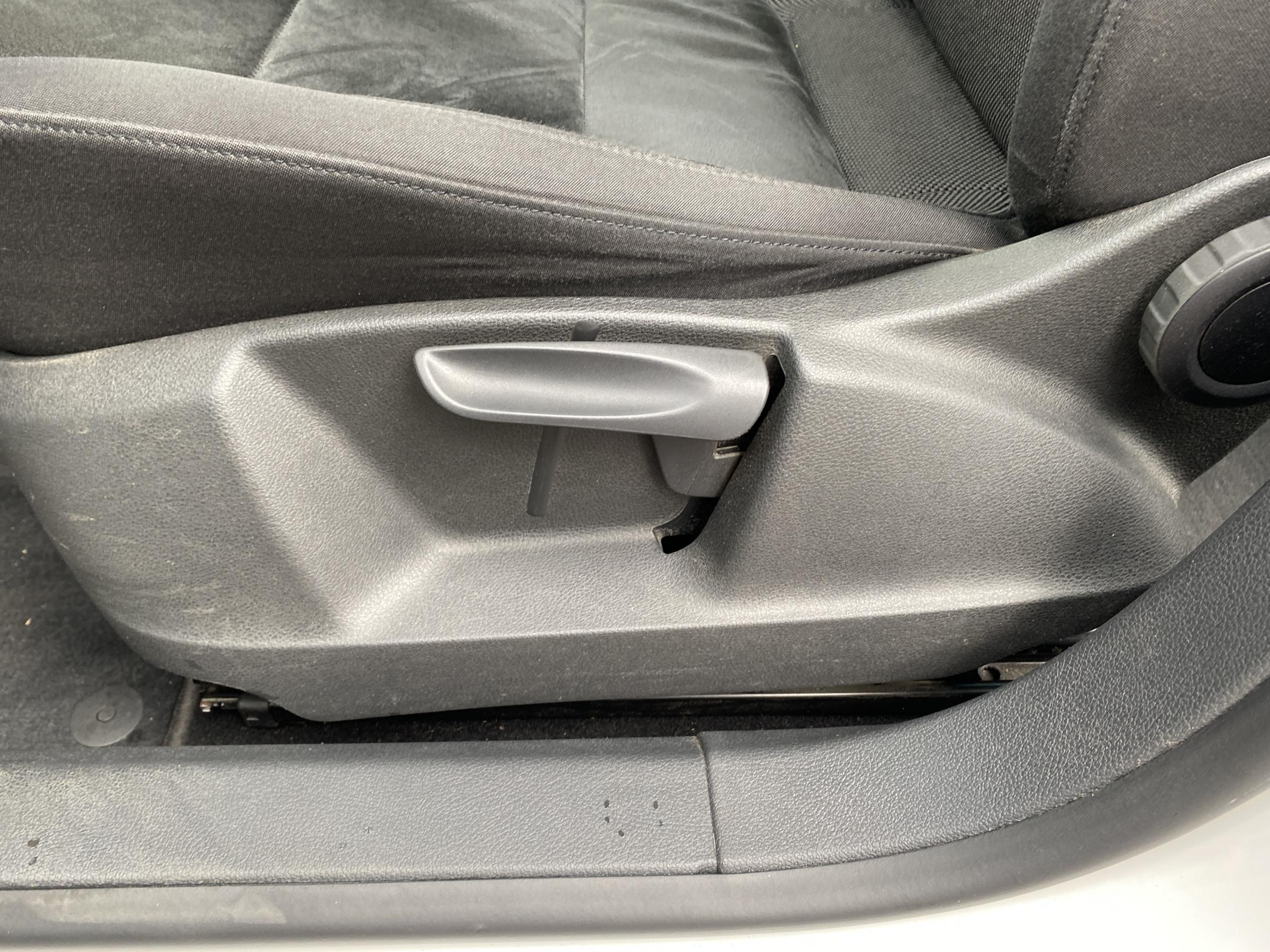 Volkswagen Tiguan, 2012 - pohled č. 14