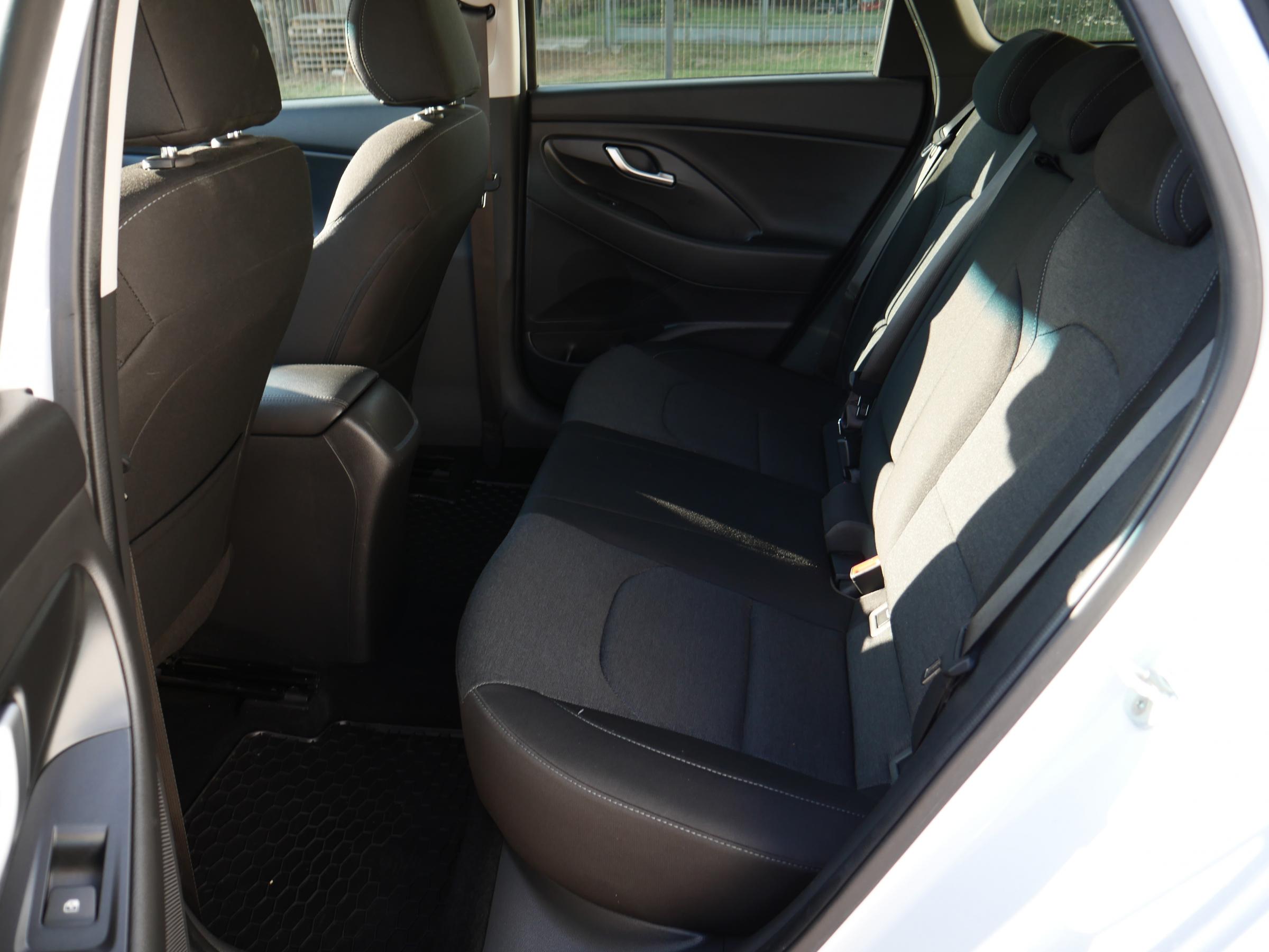 Hyundai i30, 2021 - pohled č. 19