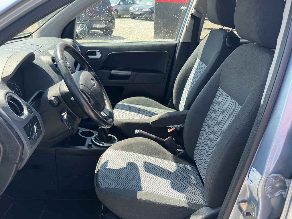 Ford Fusion 1.4i 