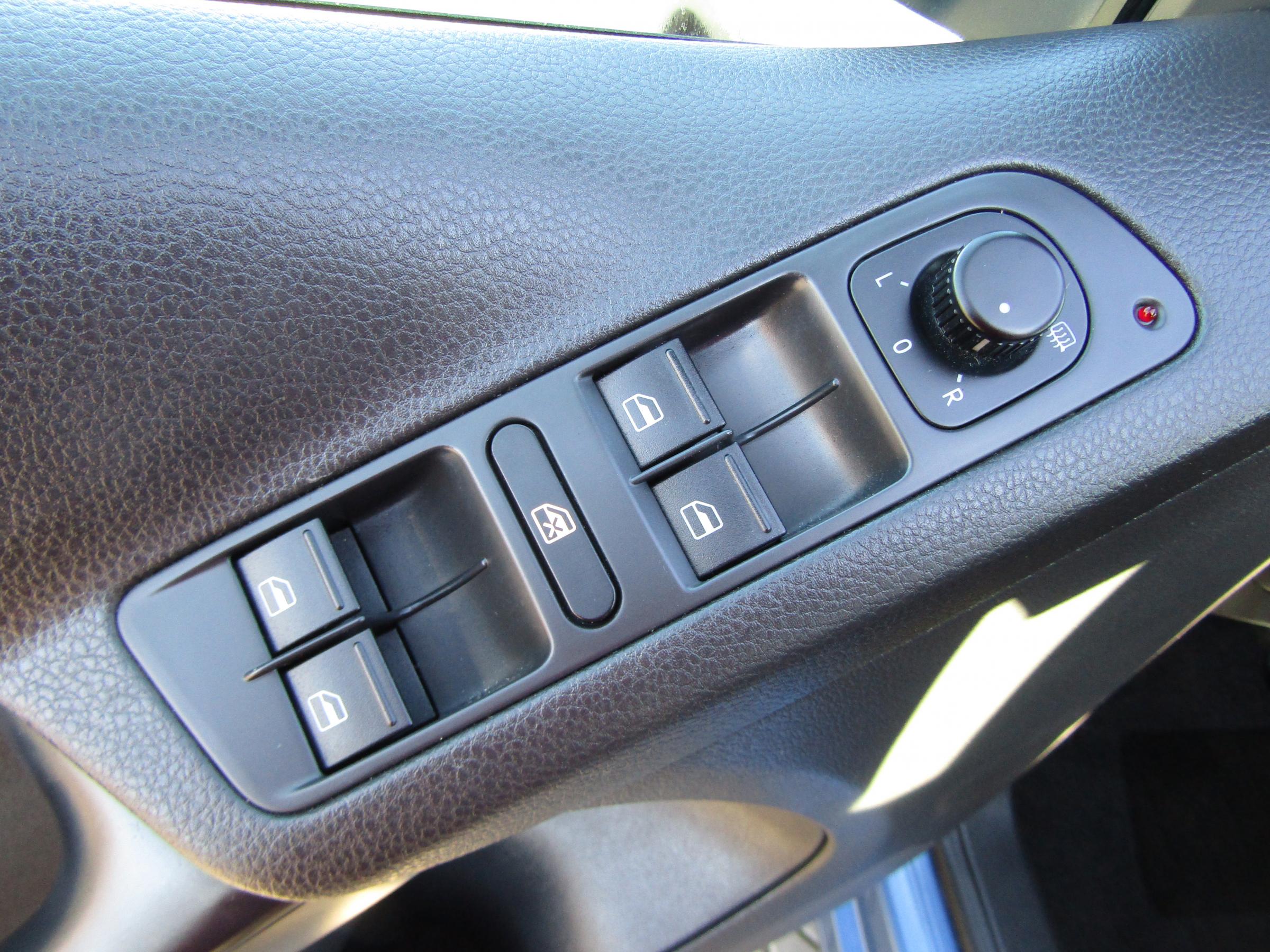 Volkswagen Tiguan, 2013 - pohled č. 12