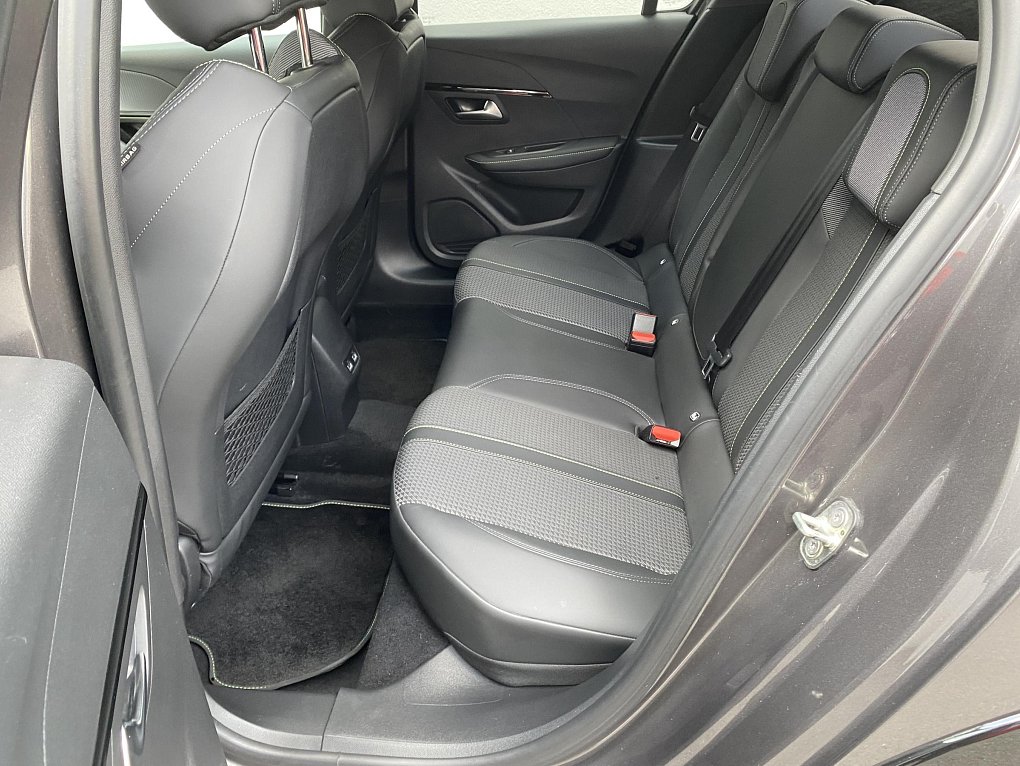 Peugeot 208 1.2 PT GT Line