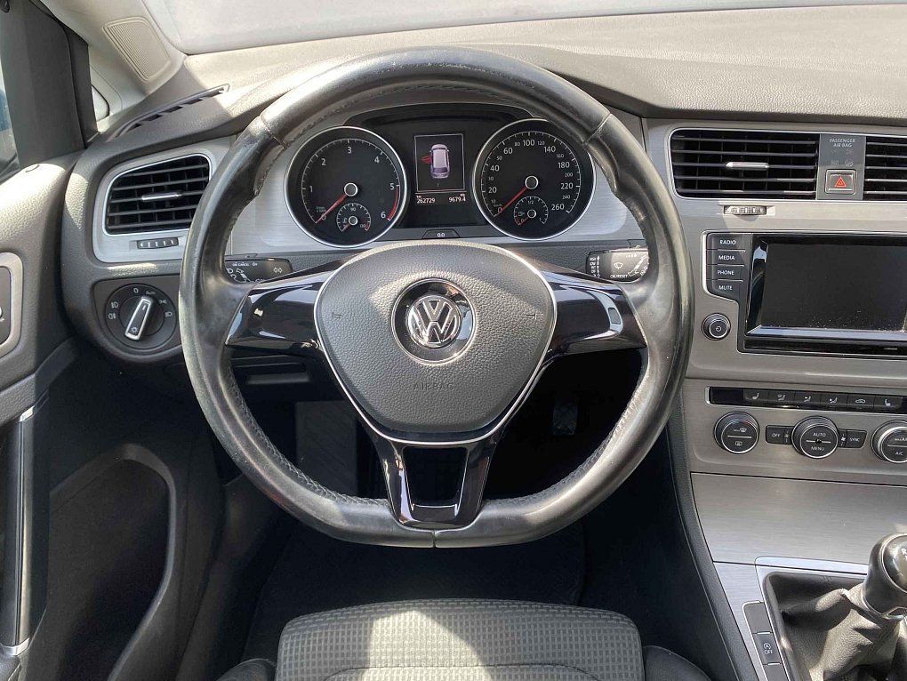 Volkswagen Golf 1.6 TDi 