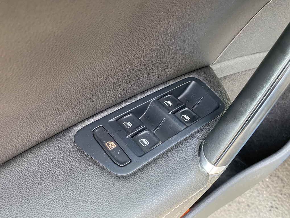 Volkswagen Golf 1.6 TDi 