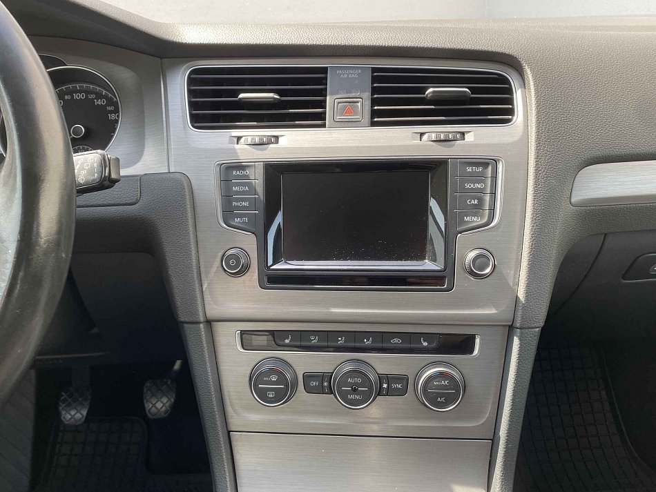 Volkswagen Golf 1.6 TDi 