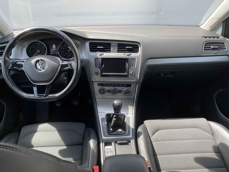 Volkswagen Golf 1.6 TDi 