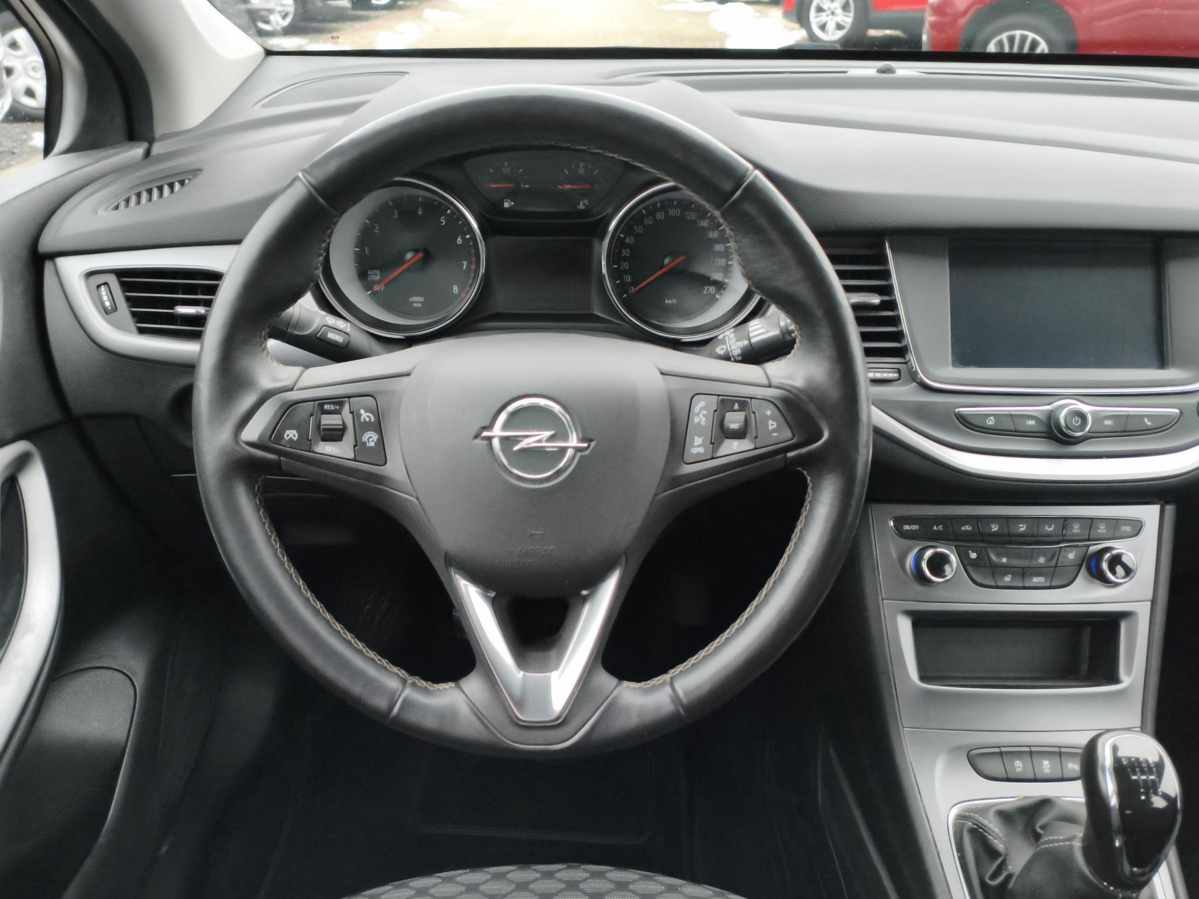 Opel Astra, 2020 - pohled č. 11