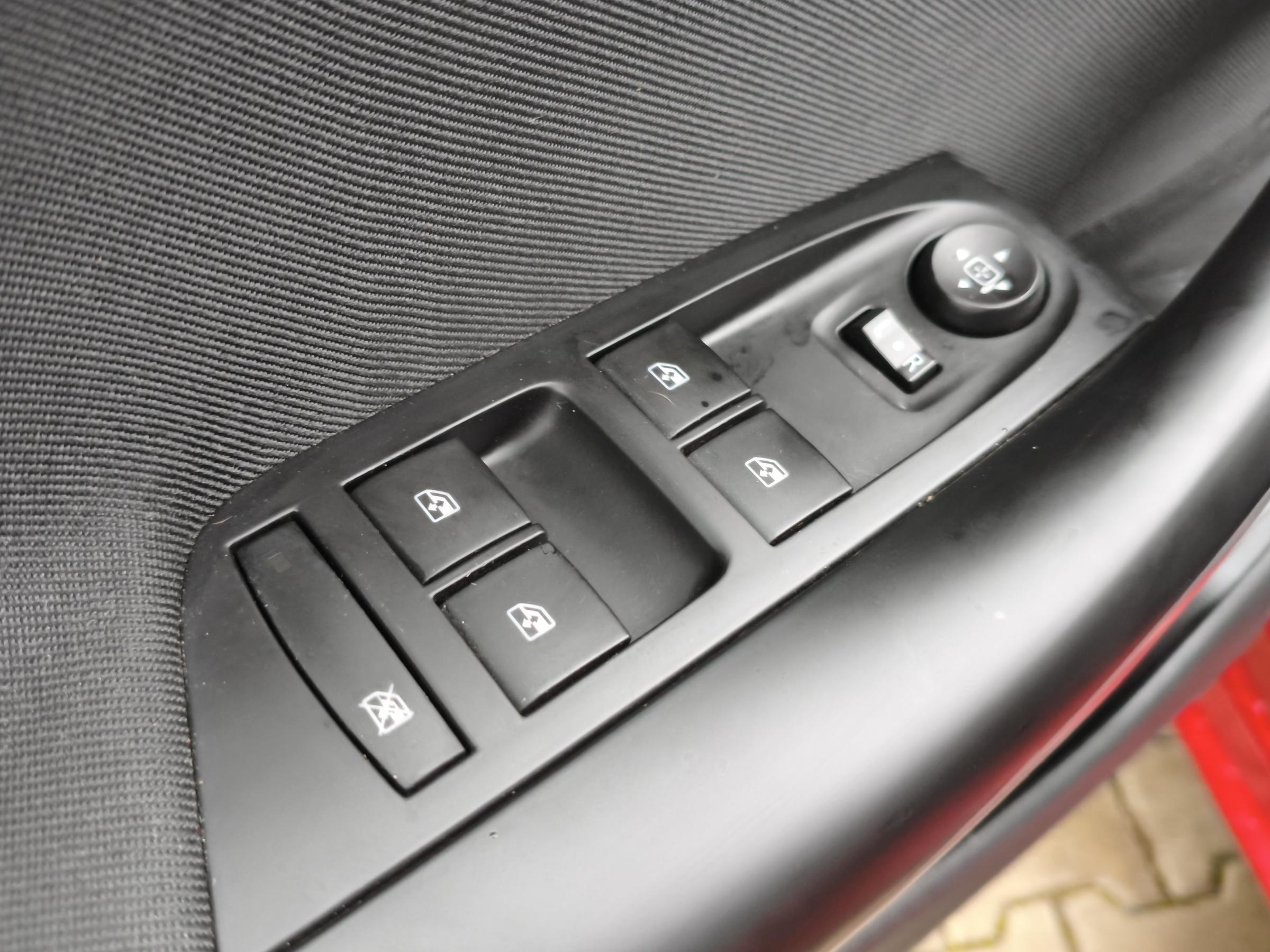 Opel Astra, 2020 - pohled č. 13