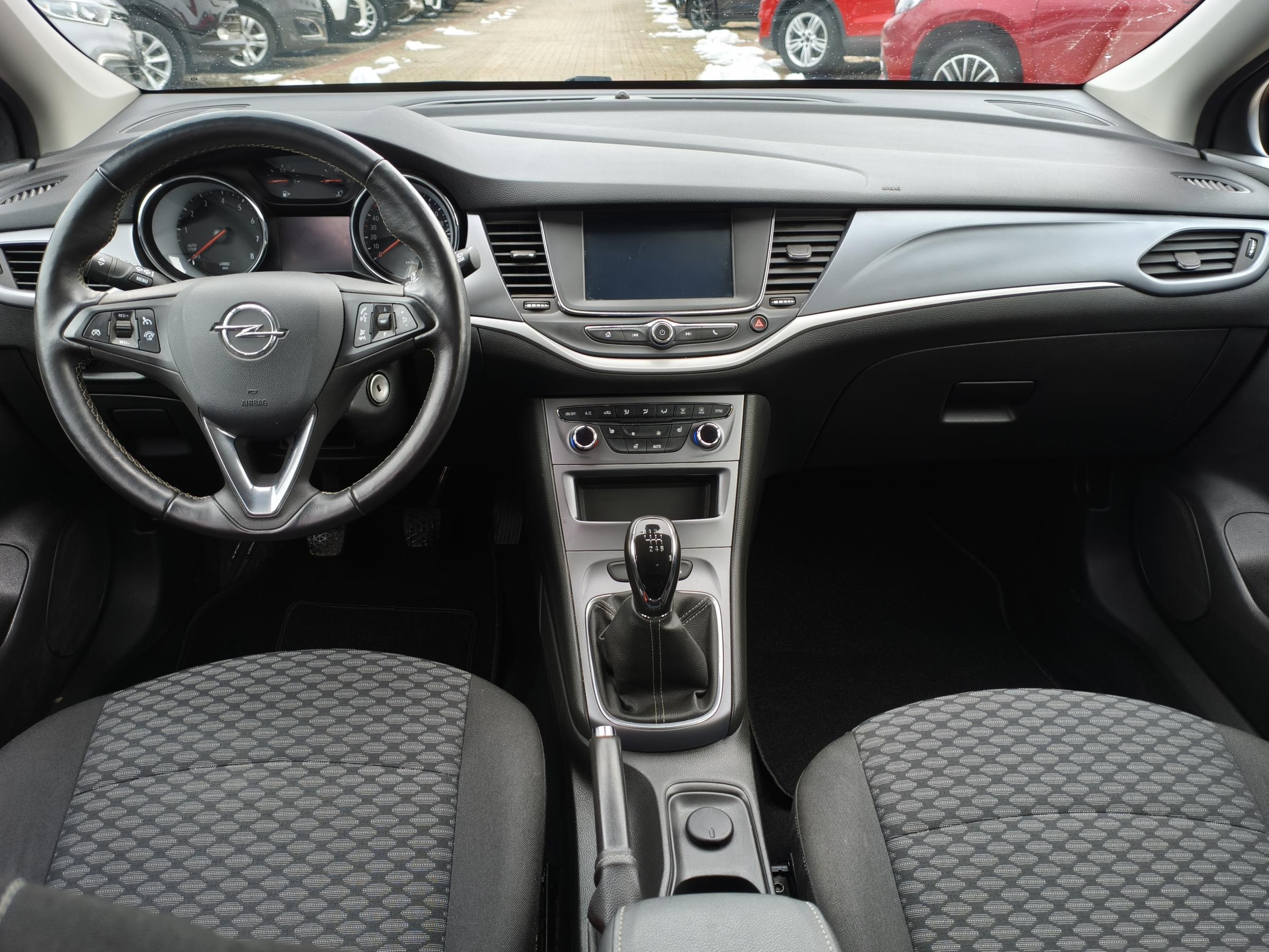 Opel Astra, 2020 - pohled č. 8