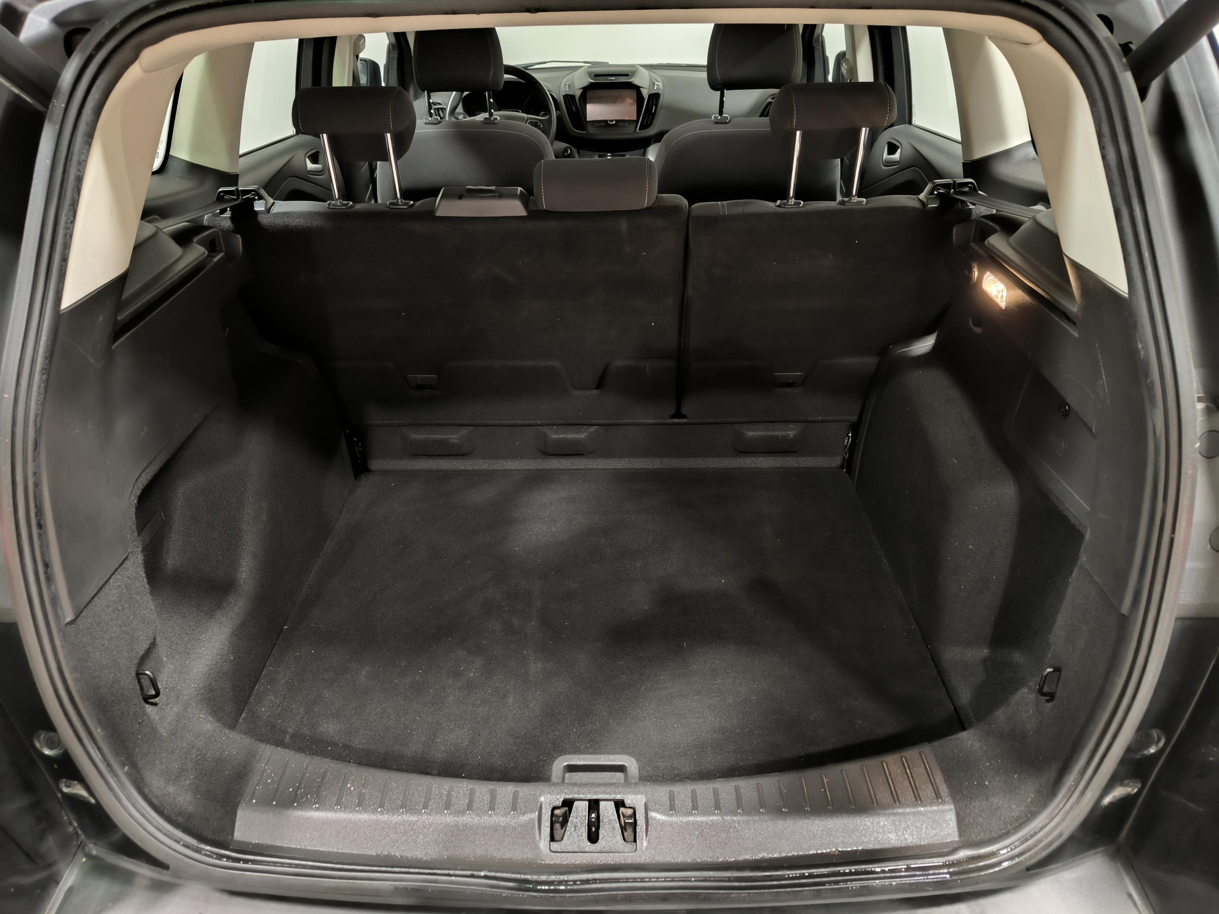 Ford Kuga, 2018 - pohled č. 7