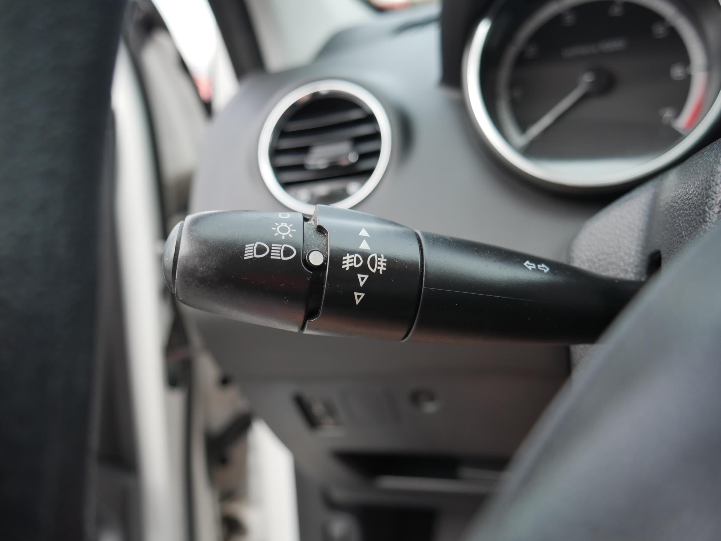 Peugeot 308, 2013 - pohled č. 12