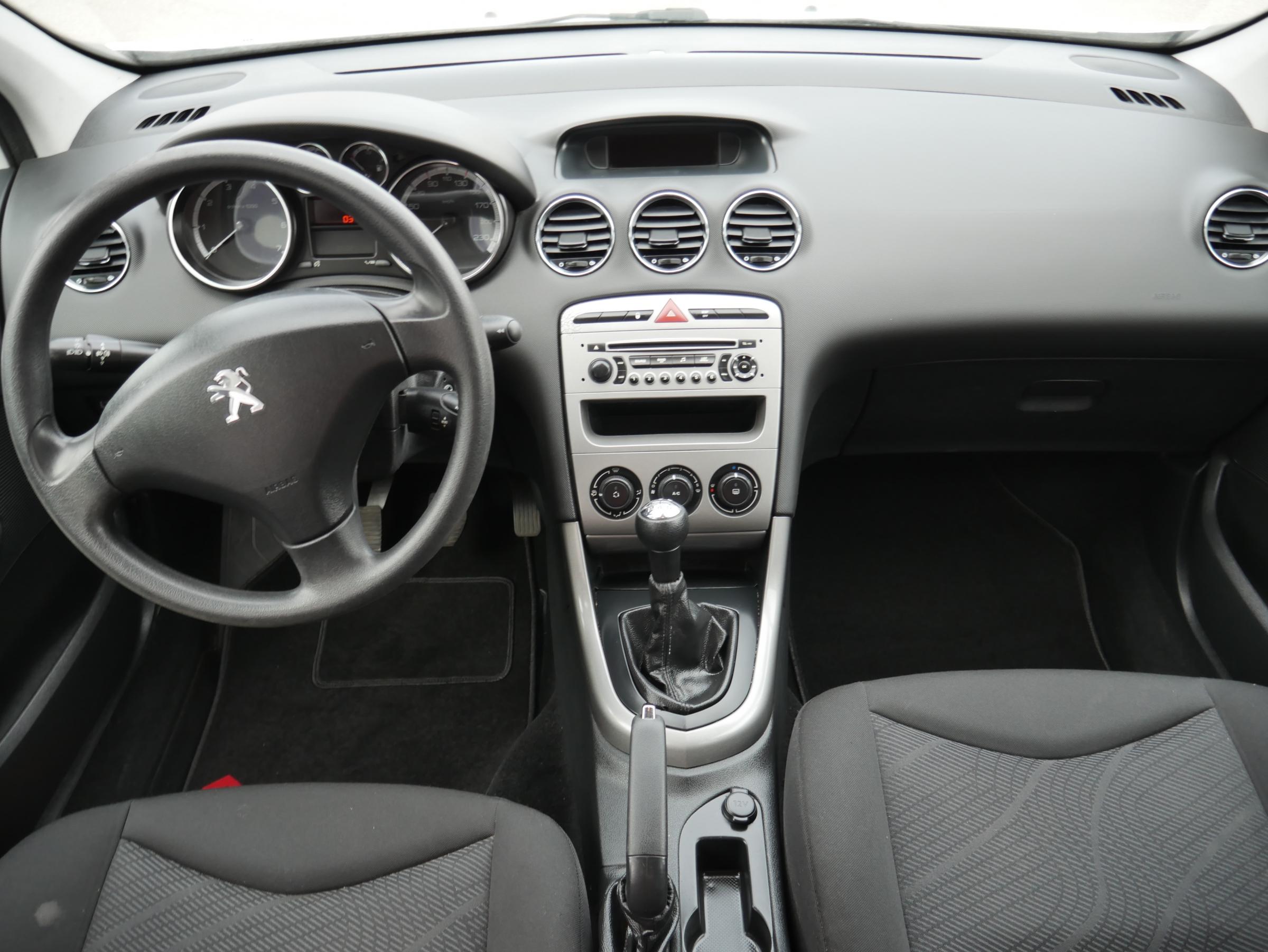 Peugeot 308, 2013 - pohled č. 8