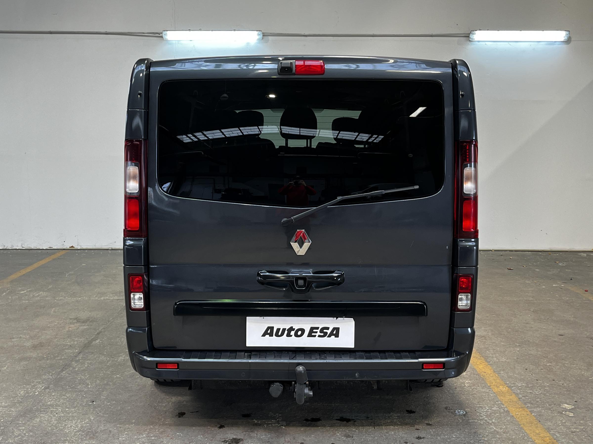 Renault Trafic, 2018 - pohled č. 5