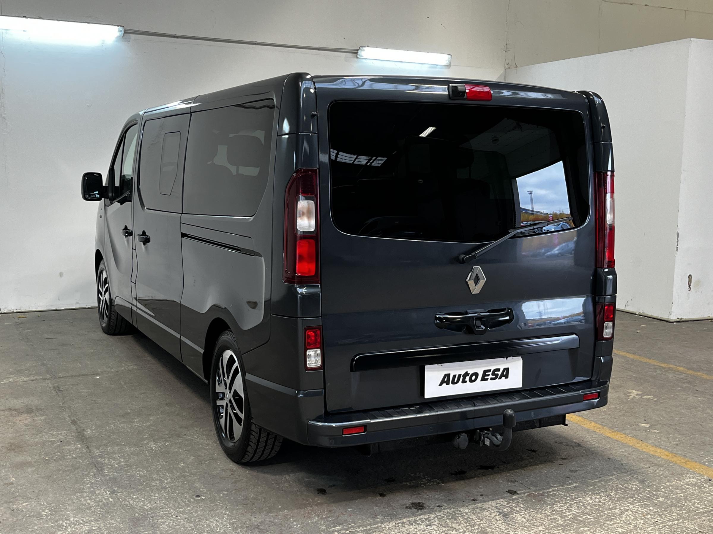 Renault Trafic, 2018 - pohled č. 6