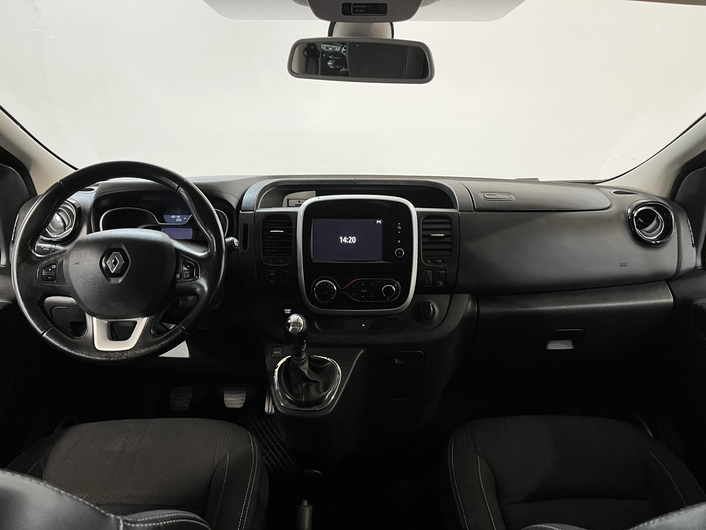 Renault Trafic, 2018 - pohled č. 8