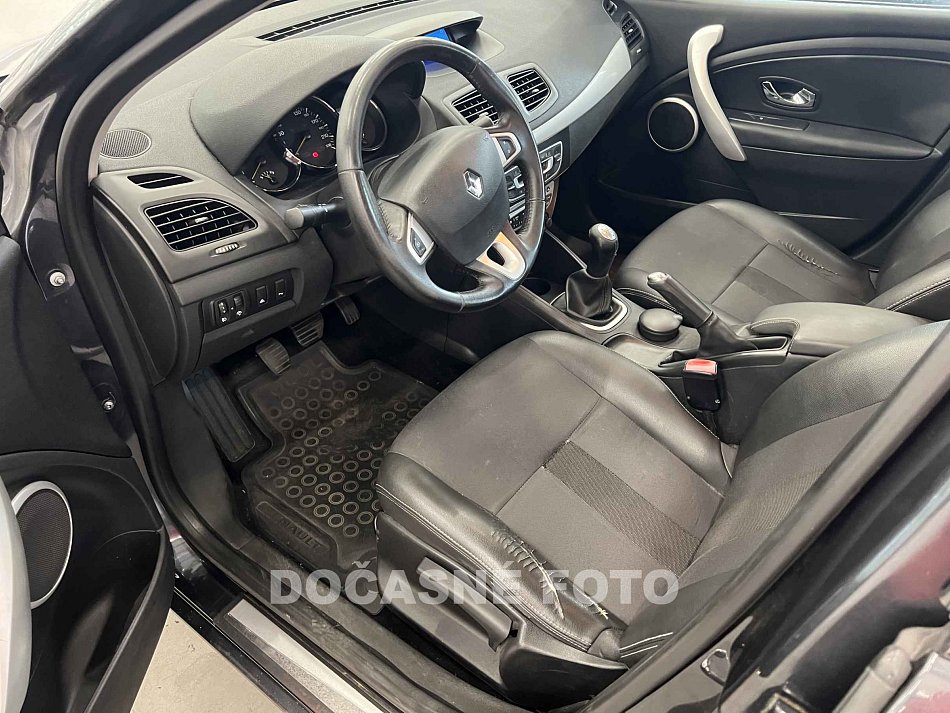 Renault Fluence 1.6i 16V 