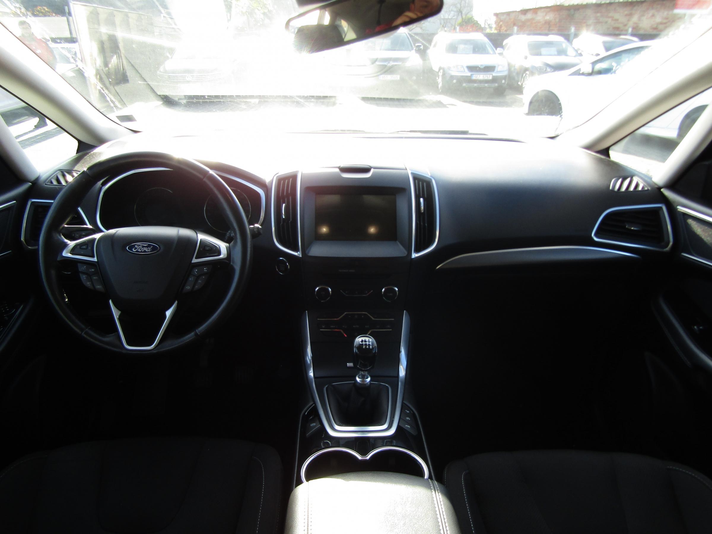 Ford S-MAX, 2017 - pohled č. 8