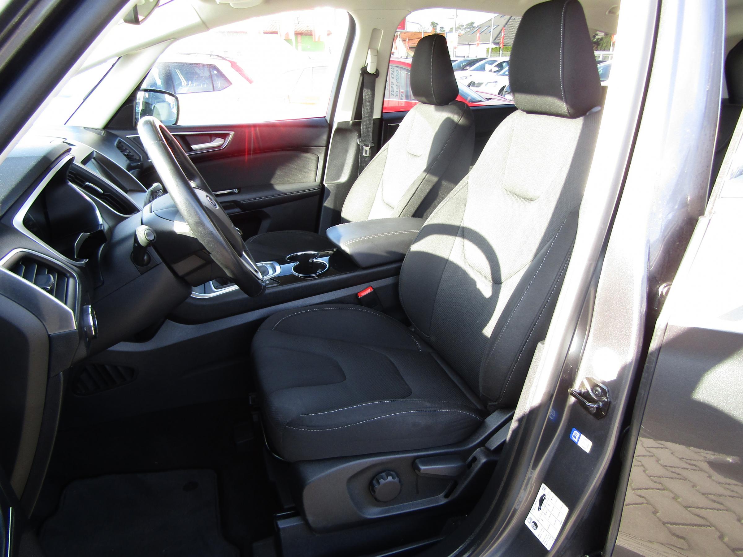 Ford S-MAX, 2017 - pohled č. 9