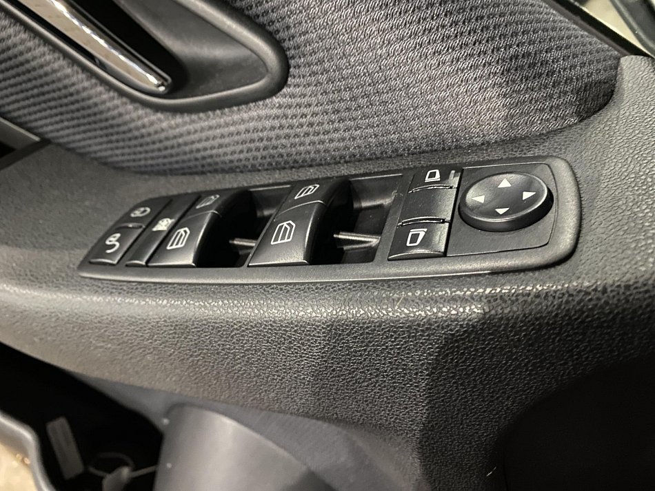 Mercedes-Benz Třída B 1.7i  B180