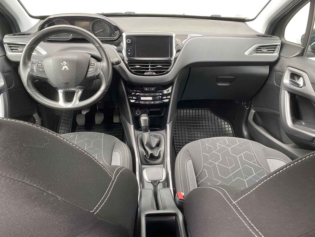 Peugeot 2008 1.2 PT 