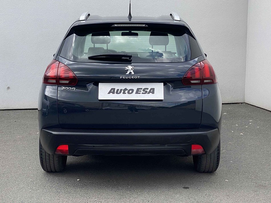 Peugeot 2008 1.2 PT 