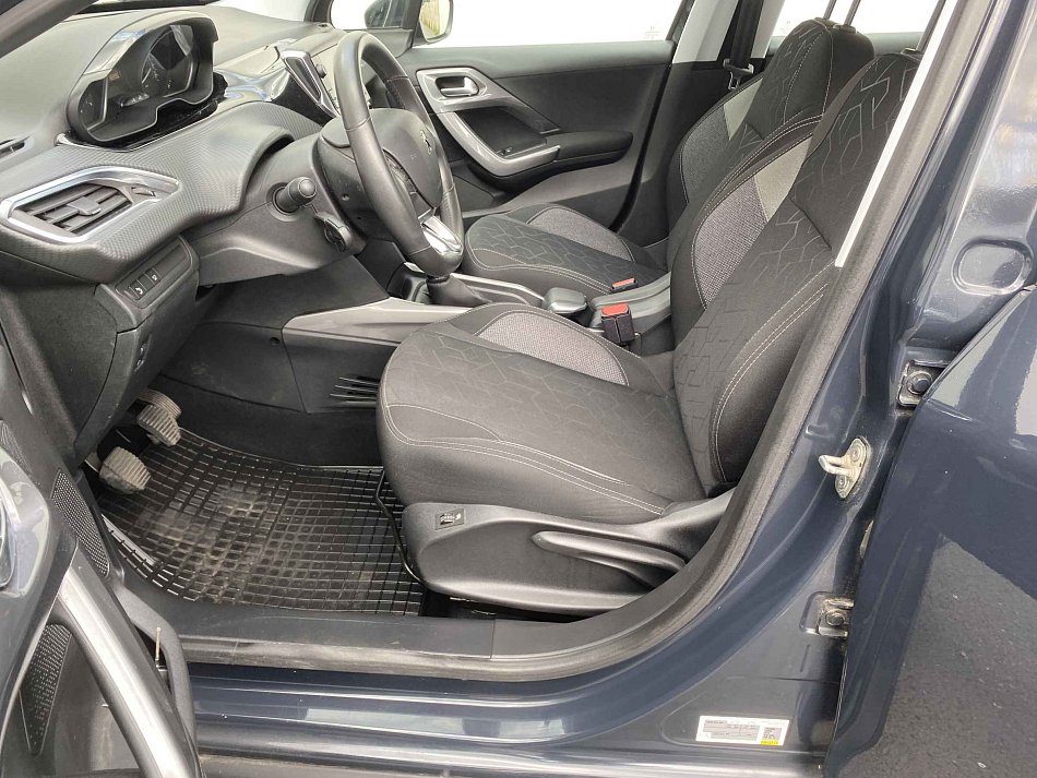 Peugeot 2008 1.2 PT 