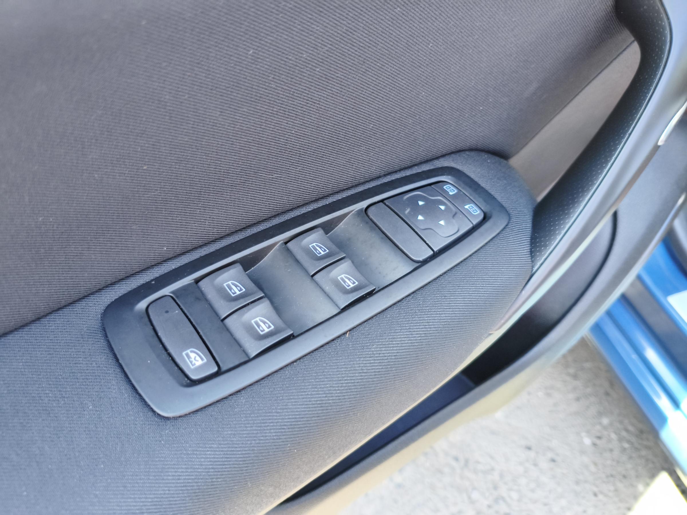 Renault Mégane, 2018 - pohled č. 16