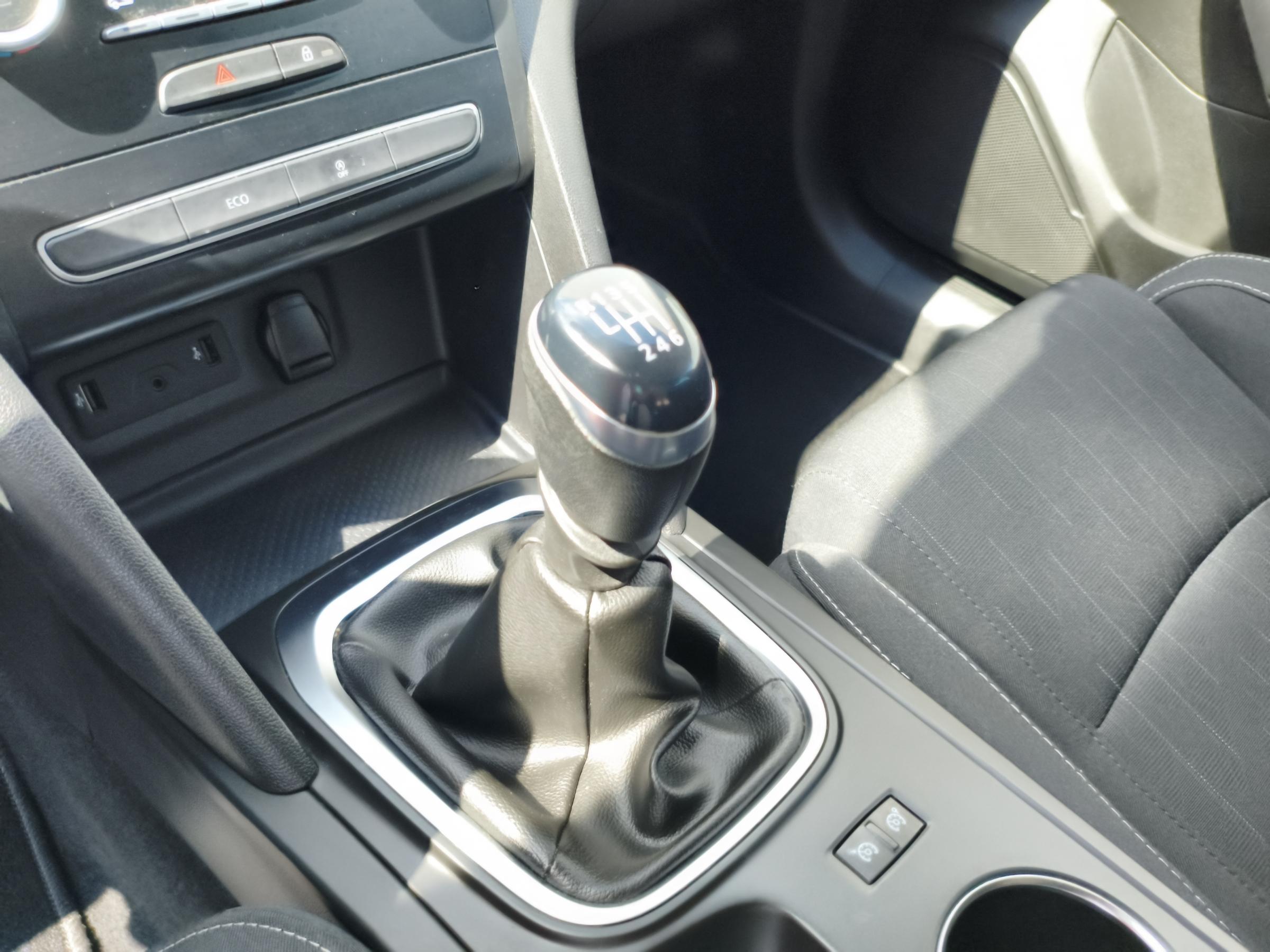 Renault Mégane, 2018 - pohled č. 19