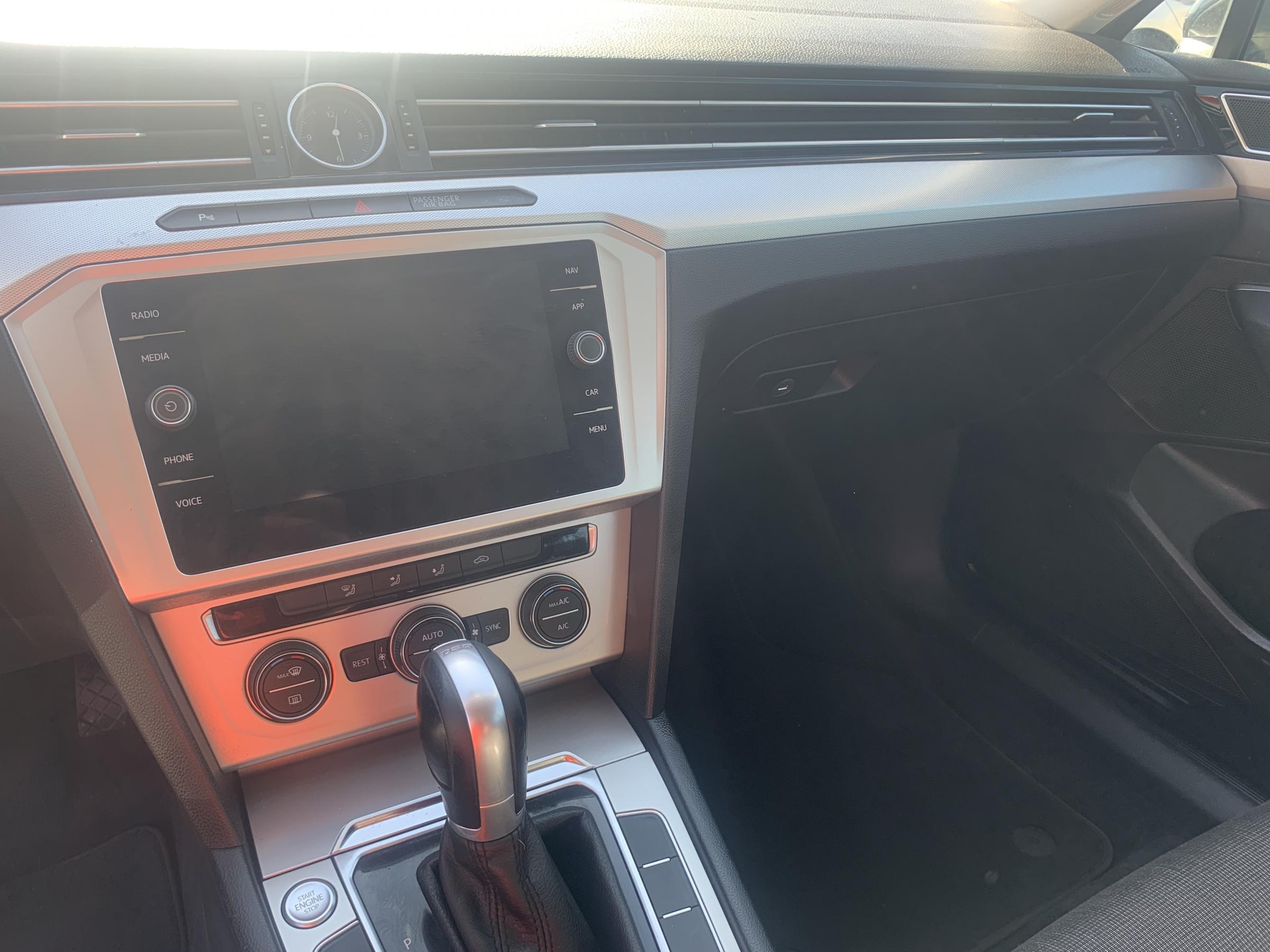 Volkswagen Passat, 2018 - pohled č. 14