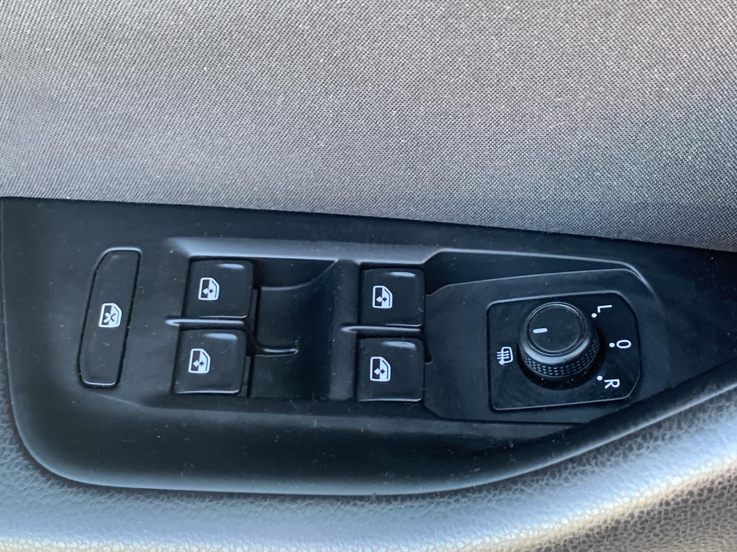 Volkswagen Passat, 2018 - pohled č. 21