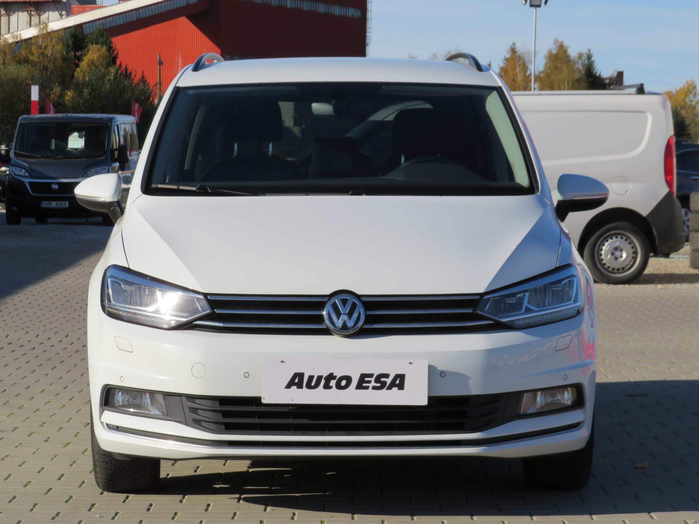 Volkswagen Touran, 2016 - pohled č. 2