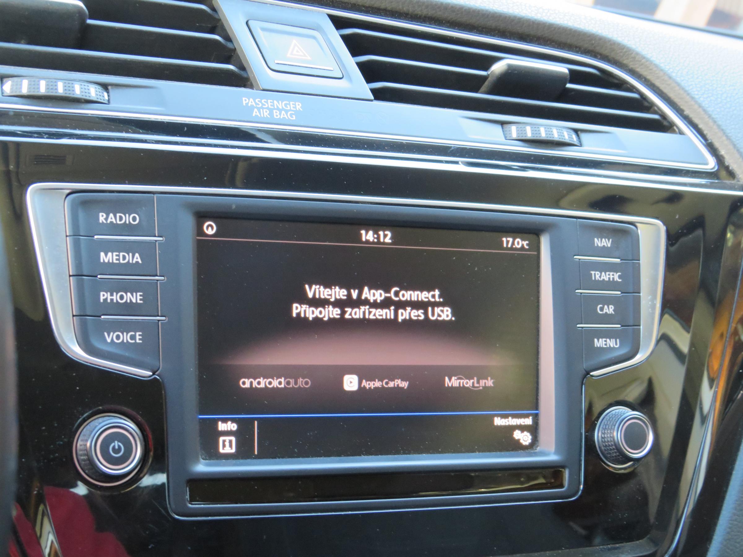 Volkswagen Touran, 2016 - pohled č. 24