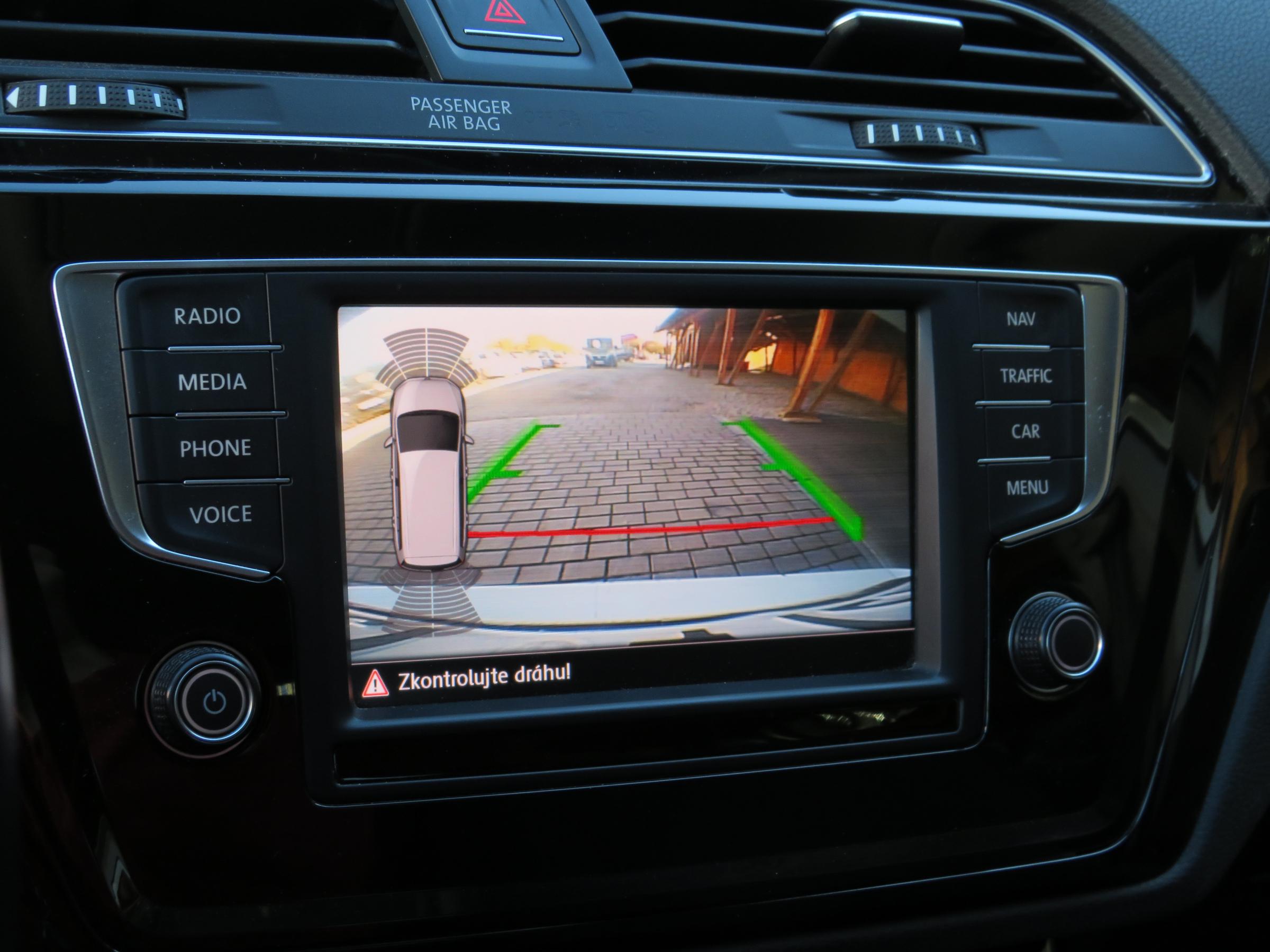 Volkswagen Touran, 2016 - pohled č. 26