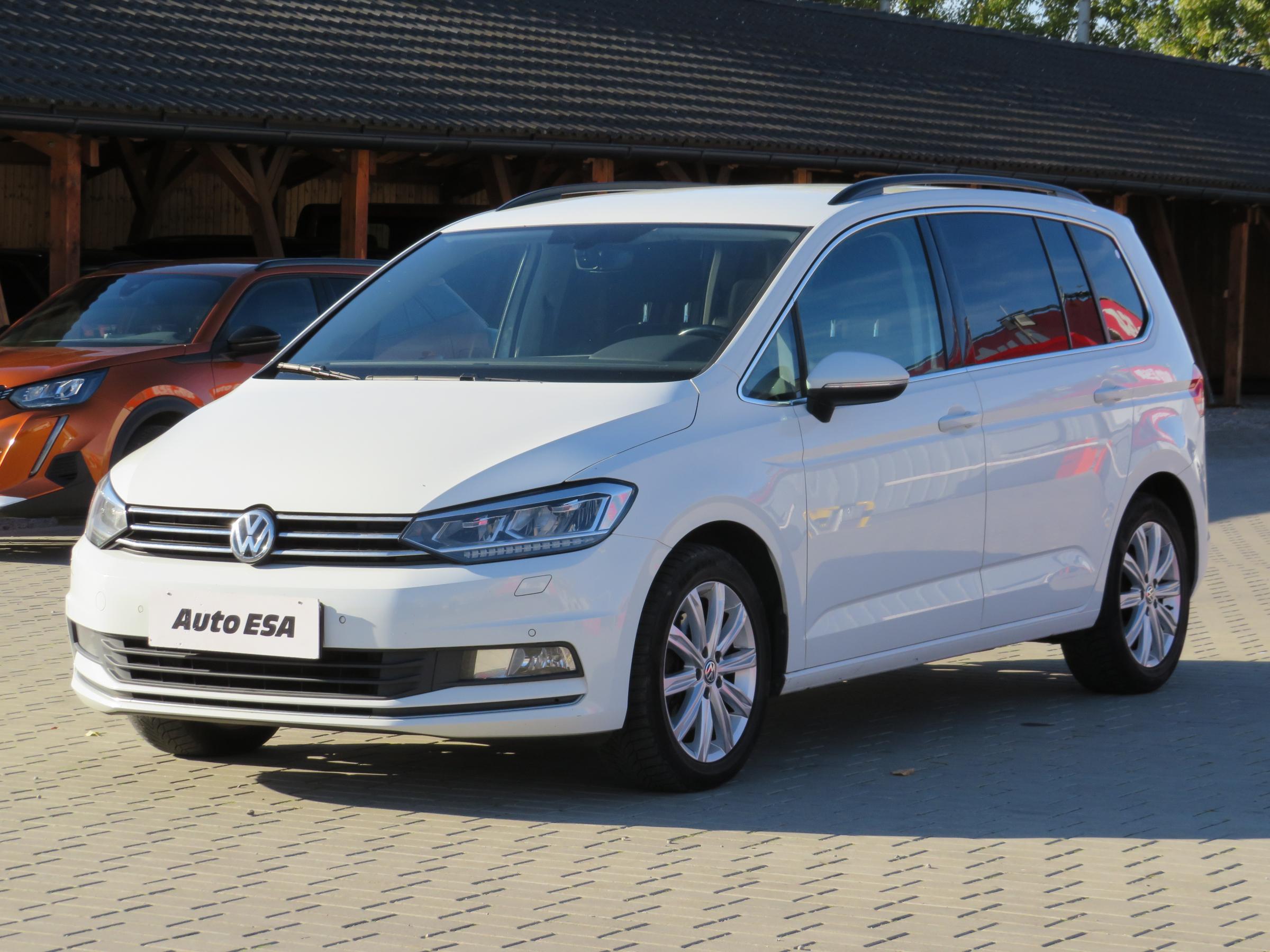 Volkswagen Touran, 2016 - pohled č. 3